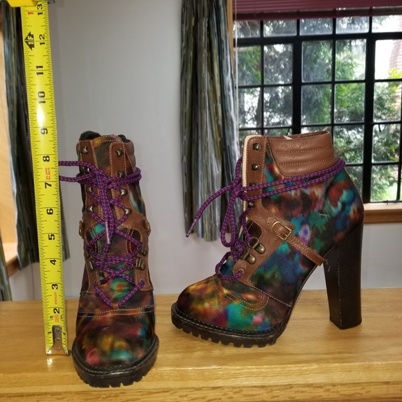 Erdem silk booties F/W 2010 - Picture 7 of 8